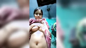 Bengali Teen Revealing Her Massive Boobs In Selfie Video