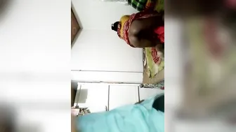 Village Bhabhi Getting Drilled By Electrician When Hubby Was Away