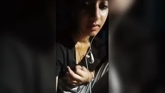 My Tiktoker GF Teasing Me With Her Bouncing Bare Tits