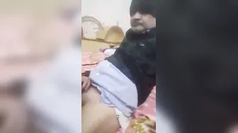 Aunty Recording Herself Masturbating In The Bedroom Alone
