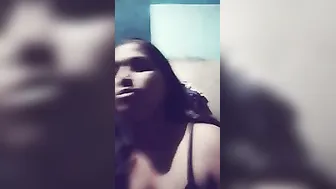 Busty Desi Babe Flashing Her Big Tits And Hairy Pussy On Cam