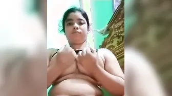 Thick Desi Girl Spreading And Showing Her Pussy Close Up