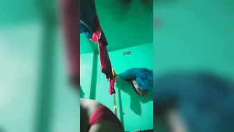 Cute Desi GF Showing Off Her Naked Body In New Video