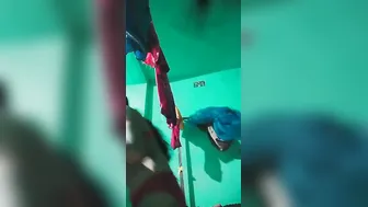 Cute Desi GF Showing Off Her Naked Body In New Video