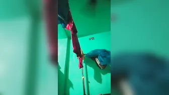 Cute Desi GF Showing Off Her Naked Body In New Video