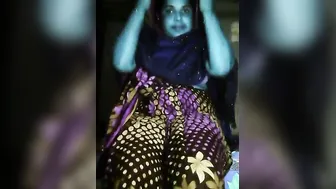 Village Bhabhi Spreading Pink Pussy Lips Wide Open For Camera