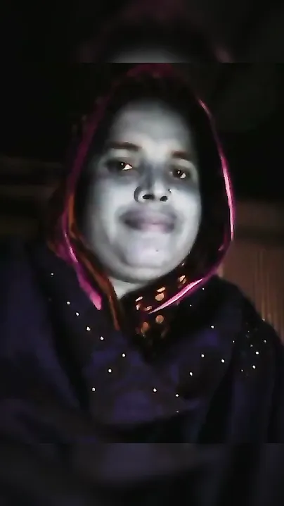 Village Bhabhi Spreading Pink Pussy Lips Wide Open For Camera