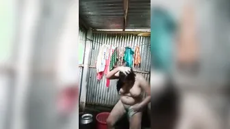 Curvy Desi Bhabhi Soaping Her Body Naked In The Bathroom