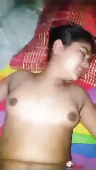 Tight Young Pussy Being Stretched Painfully In Homemade Clip