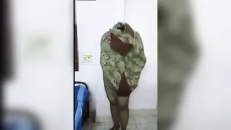 Mature Bhabhi Letting Her Devar Explore Her Body At Home