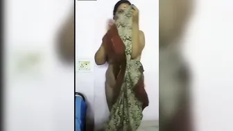 Mature Bhabhi Letting Her Devar Explore Her Body At Home