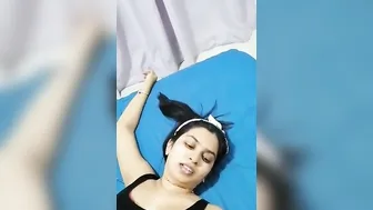 Married Bhabhi Enjoying Her Lover Pounding Her Wet Pussy Rough