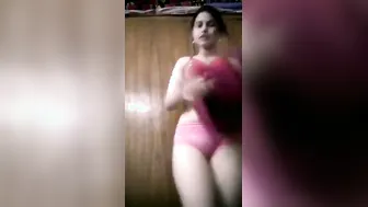 Unsatisfied Married Bhabhi Showing Off Her Body For Lover