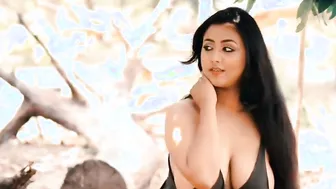 Busty Wife Doing Outdoor Saree Photoshoot Getting Naughty