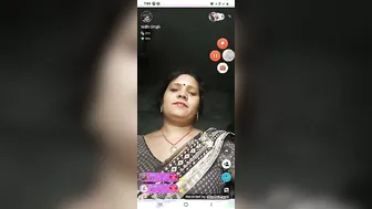 Bhabhi Spreading Pussy Live Showing Everything To Viewers