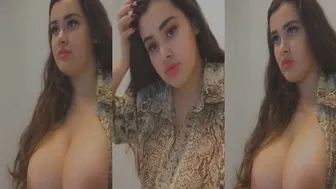 Desi Beauty Flaunting Her Massive Boobs In Selfie Video