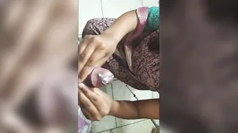 Married Bhabhi Giving Amazing Head To Multiple Guys At Once