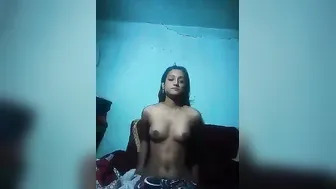 College GF Spreading Wide Showing Everything On Cam