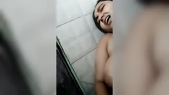 Mature Wife Spreading Legs And Fingering Her Hairy Wet Pussy