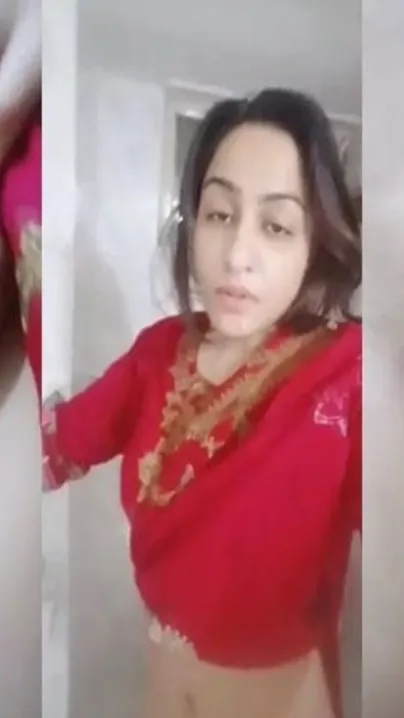 Pakistani Wife Showing Off Her Big Tits And Hard Nipples