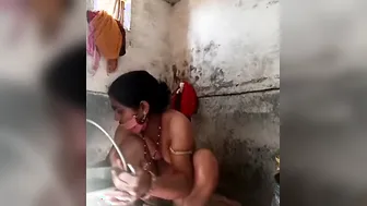 Desi Wife Caught Naked Doing Laundry On Hidden Camera