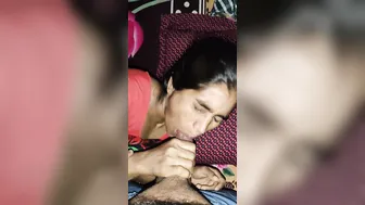 Desi Housemaid Sucking Her Owner's Thick Cock In The Bedroom