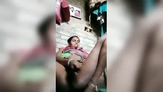 Village Slut Masturbating Her Tight Pussy In Hardcore Homemade