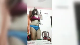 My GF Spreading Wide Showing Everything On Private Video