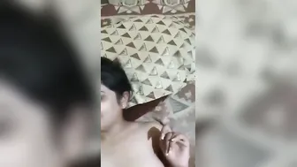 Married Woman Giving Sloppy Head To Hubby In Bedroom Video