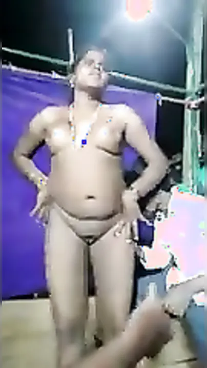 Young Girl Dancing Naked In Her Room Showing Everything Online