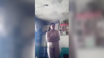 Desi Babe Showing Off Her Tight Pussy In Selfie Video At Home
