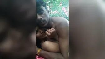 Village Couple Fucking Behind The Fields Caught On Mobile Cam