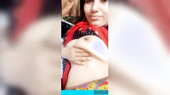 Desi GF Showing Off Her Boobs During Video Call Tonight