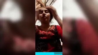 Desi GF Showing Off Her Boobs During Video Call Tonight