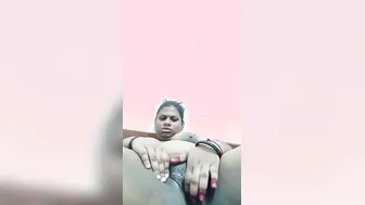 Horny Tamil Wife Fingering Her Dripping Wet Pussy On Hidden Cam