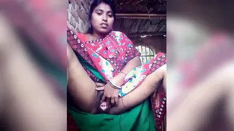 Bengali Housewife Exposing Herself On Camera For Her Lover Now