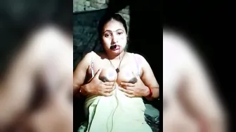 Busty Married Bhabhi Flashing Her Huge Melons Live On Webcam