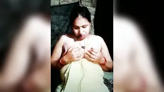 Busty Married Bhabhi Flashing Her Huge Melons Live On Webcam