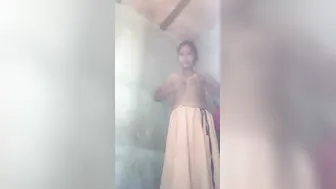 Dehati Wife Stripping Saree Showing Her Naked Pussy For Lover