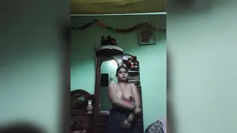 Mature Village Milf Spreading Her Fat Shaved Pussy For Camera