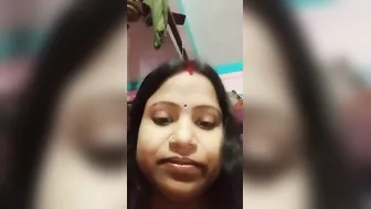 Bengali Married Woman Stripping Naked And Teasing On Her Webcam