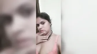 Naughty Bhabhi Flashing Her Big Boobs To Tease Viewer