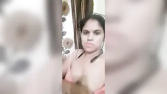 Naughty Bhabhi Flashing Her Big Boobs To Tease Viewer