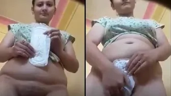 Married Woman Recording Nude Video For Boyfriend Secretly