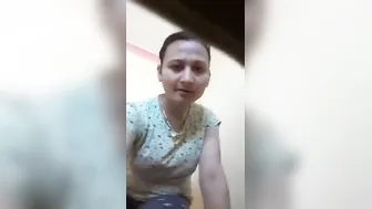 Married Woman Recording Nude Video For Boyfriend Secretly