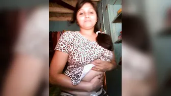 Indian GF Flashing Her Big Boobs To Boyfriend On Video