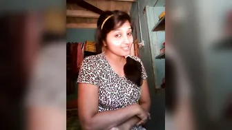 Indian GF Flashing Her Big Boobs To Boyfriend On Video