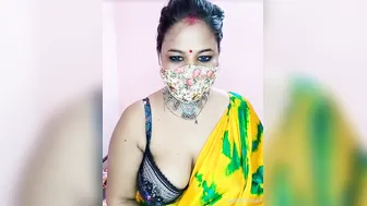 Stunning Busty Bhabhi Revealing Her Naked Body Privately