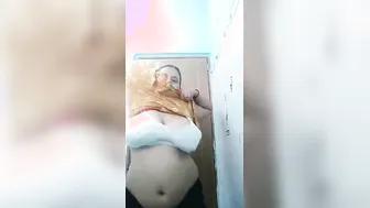 Busty Bengali Housewife Filming Her Nude Body In Bathroom