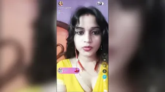 Indian Housewife Stripping Naked Showing Everything On Live Cam